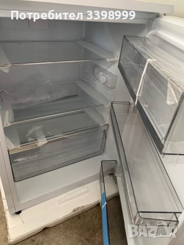 Хладилник минибар AEG, снимка 2 - Хладилници - 40356364