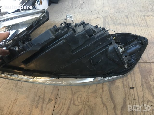 Десен фар ксенон за Volvo C70. 2010-13, снимка 5 - Части - 38523858