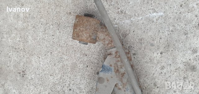 задни носачи за бмв е34 ляв десен шенкел носач лагер главина бмв е 34 33321132329 33321132330, снимка 5 - Части - 42509673