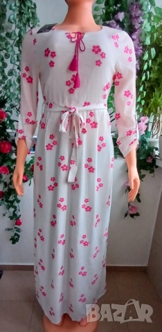 Бяла дълга кенарена рокля с розови цветя., снимка 7 - Рокли - 46877640