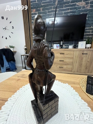 Уникална статуетка на римски легионер - дърворезба, снимка 3 - Колекции - 54078825