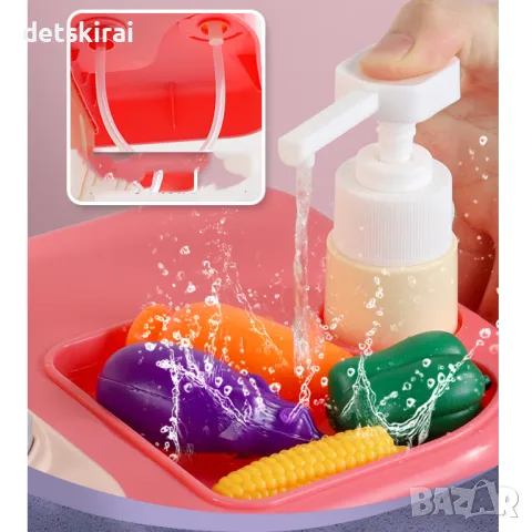 Детска кухня с работеща мивка, хладилник и готварска печка, снимка 4 - Образователни игри - 48119451