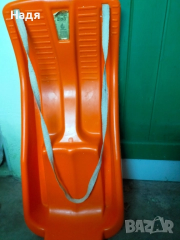 Пластмасова детска шейна платформа с въже 