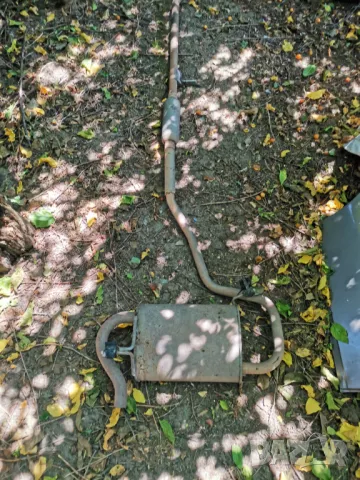 Задно гърне дачия дъстър 1.6 16в 4х4 2013 година , снимка 18 - Части - 47478827