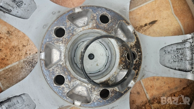 Джанти 17" 5х114 с 4 бр. 215 65 17 зимни гуми Continental WinterContact и Vredestein Wintrac pro, снимка 5 - Гуми и джанти - 51896995