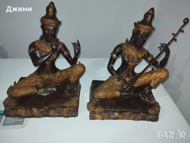 стари азиатски статуетки