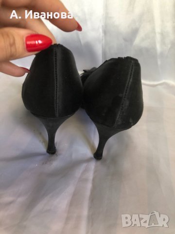 Дамски сатенени обувки Barratts , снимка 3 - Дамски елегантни обувки - 30153768