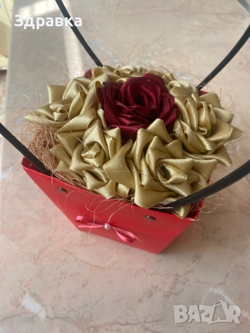 Кутия/букет  със сатенени/сапунени рози , снимка 3 - Изкуствени цветя - 53001954