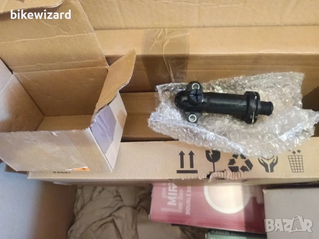 EGR термостат за E81 E87 E46 E90 E92 E91 E60 E61 E63 E64  НОВ, снимка 6 - Части - 50625540