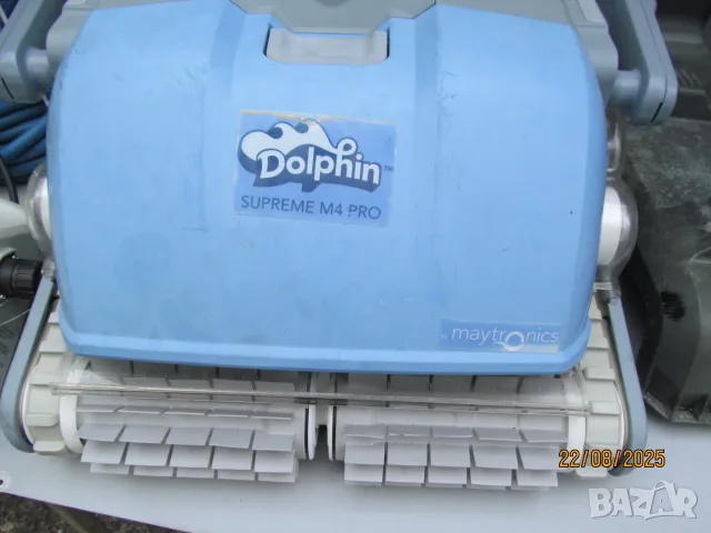 Прахосмукачка робот за басейни Dolphin SUPREME M4 PRO, снимка 4 - Басейни и аксесоари - 55826236