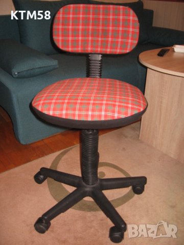 детско столче за бюро  (офис стол) , снимка 2 - Мебели за детската стая - 44348557