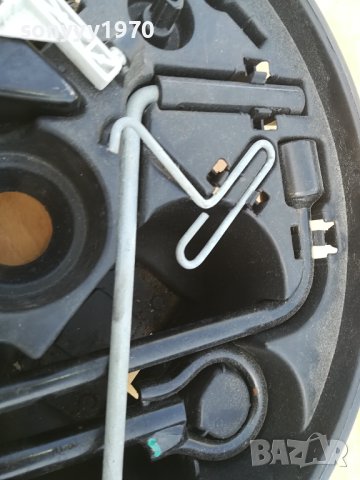 RENAULT-КРИК КУКА ТЕГЛИЧ КЛЮЧ ЗА ГУМИ-КОМПЛЕКТ 2309231746, снимка 11 - Аксесоари и консумативи - 42293029