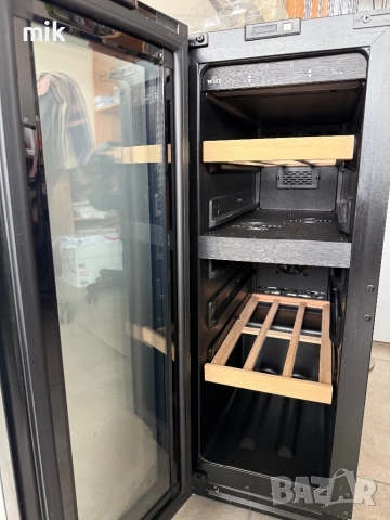 Малка витрина за вино 2 температурни нива с компресор, снимка 6 - Хладилници - 48538713