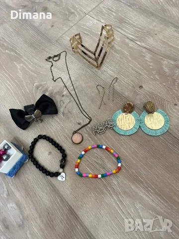 Бижута и аксесоари, снимка 2 - Колиета, медальони, синджири - 56108021