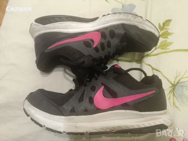Маратонки Nike, снимка 2 - Маратонки - 49423679