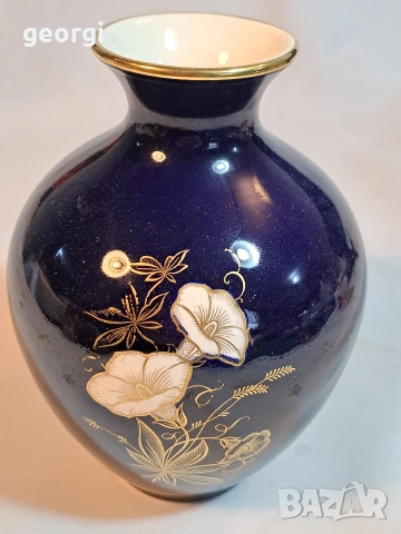 немска порцеланова ваза кобалт с позлата М1, снимка 2 - Вази - 53266499