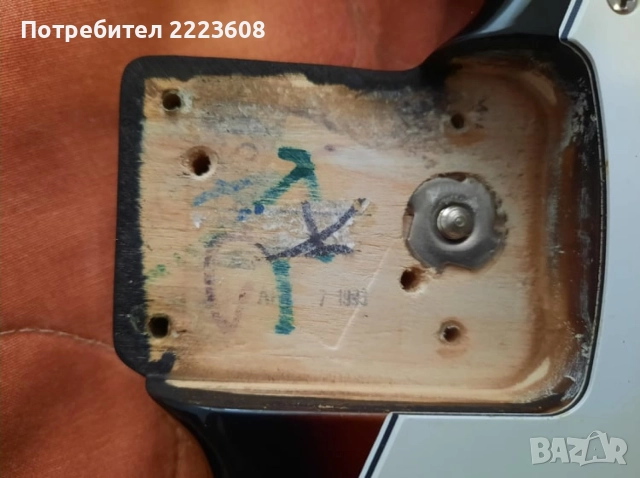 Fender Stratocaster American Standard (1993), снимка 10 - Китари - 56346259