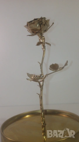 Метална златиста роза в стъклен купол, снимка 5 - Декорация за дома - 53371919