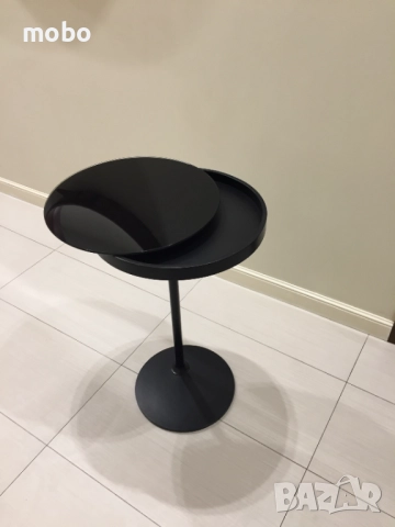 Масичка от масивно дърво , алуминий и стъкло. Цвят в черно. , снимка 2 - Маси - 51987857