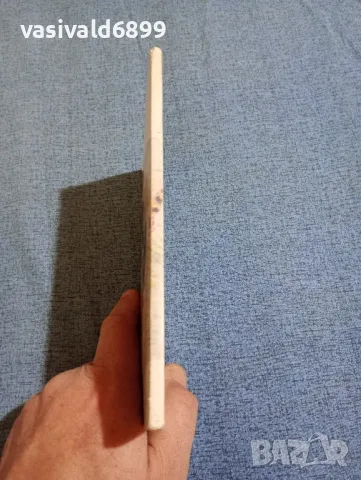 Дора Христова - Точно време по Гринуич , снимка 2 - Българска литература - 47907473