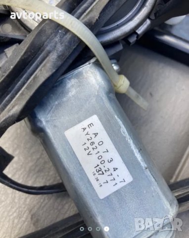 Chrysler voyager 2004г стъклоповдигач с машинка ел стъкло преден десен, снимка 4 - Части - 40365548