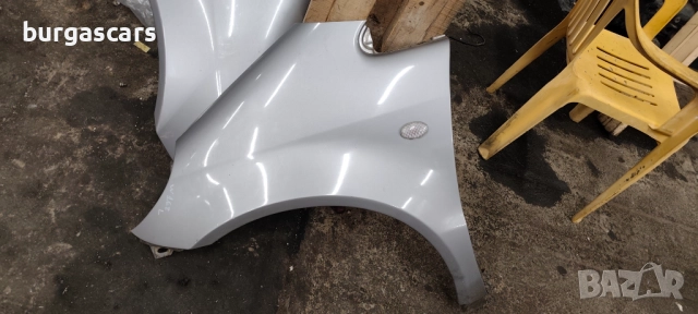 Калник ляв десен Mercedes A160 W168 - 50лв, снимка 3 - Части - 52812372