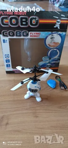 Летящо роботче COBO flying robot-26лв, снимка 2 - Влакчета, самолети, хеликоптери - 49677446