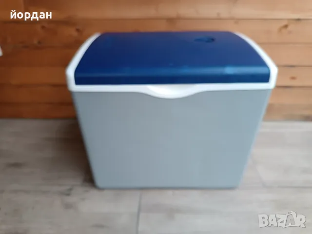 Хладилна чанта Coleman 12/220 волта, снимка 2 - Хладилни чанти - 49765275
