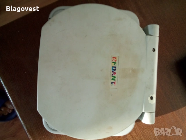 Конзола PS One с екранче, адаптер за ток и две карти памет за части или поправка, снимка 2 - PlayStation конзоли - 53992210