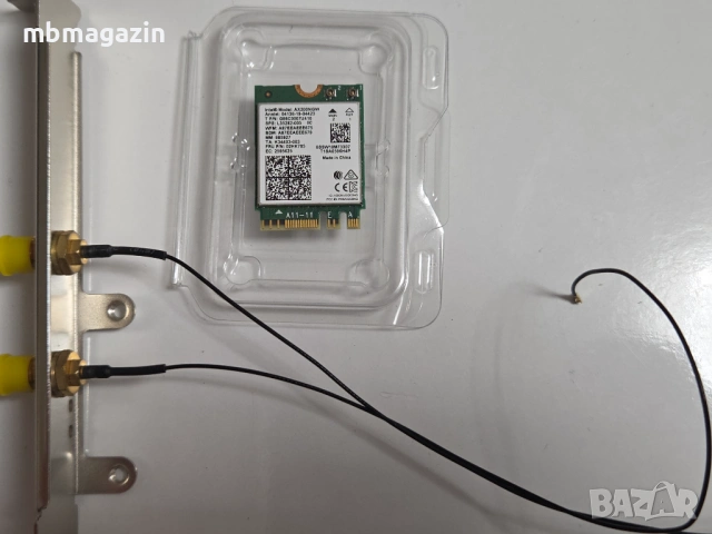 ASRock B550 / AMD R5 3400G AM4 / Crucial 16GB DDR4 4400Mhz / 500GB M2, снимка 7 - RAM памет - 53038178