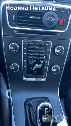 Продавам Volvo V60, снимка 8 - Автомобили и джипове - 52550534