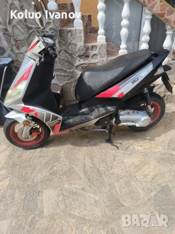 скутер 50 кубика , снимка 2 - Мотоциклети и мототехника - 51168538