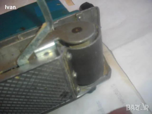 950W/4,6A Germany BOSCH ОРИГИНАЛЕН ЛЕНТОВ ШЛАЙФ НЕМСКИ СИНЯ СЕРИЯ СТАРО КАЧЕСТВО ЗА ЧАСТИ ЗА РЕМОНТ, снимка 17 - Други инструменти - 50099747