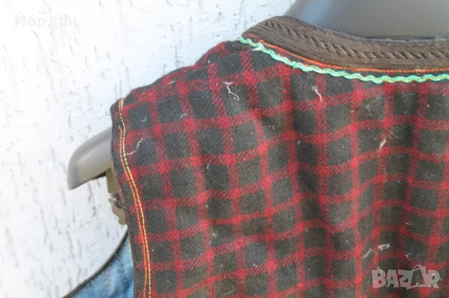 Мъжко вълнено елече с гайтани от народна носия, снимка 14 - Антикварни и старинни предмети - 50130892