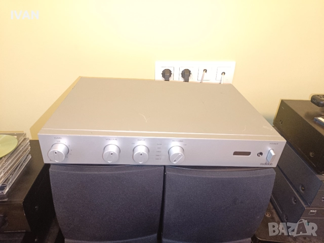 продавам пред усилвате-audiolab-8000q