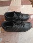 Нови черни обувки на платформа