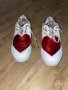 Love Moschino, Кожени спортни обувки със сърцевидна апликация, Бял/Червен, снимка 12