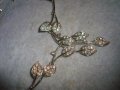 ПРЕКРАСНА КРИСТАЛНА ФЛОРАЛНА АР НУВО СТИЛ ОГЪРЛИЦА КОЛИЕ с БЯЛА ПОЗЛАТА 71861, снимка 11