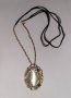 Нов овален медальон златисто с черна кожена верижка със синджир, снимка 2