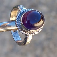 Дамски сребърен пръстен с аметист , снимка 2 - Пръстени - 39230019