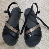 Черни ниски сандали , снимка 4 - Дамски обувки на ток - 37894571