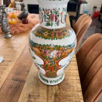 Красива ваза - китайски порцелан, снимка 1 - Вази - 42873029