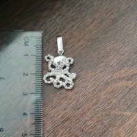 Нова сребърна висулка - октопод, снимка 1 - Колиета, медальони, синджири - 29475227