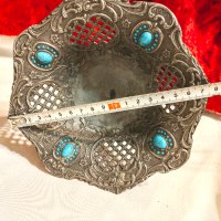 Прекрасен Метален Съд Фруктиера с Тюркоази, снимка 4 - Антикварни и старинни предмети - 42261750