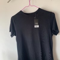 Нова черна тениска, снимка 2 - Тениски - 40065142