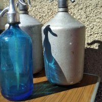стари сифони за газиране на вода със патрони с СО², снимка 1 - Антикварни и старинни предмети - 42160880
