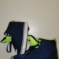 Обувки с колелца HEELYS , снимка 1 - Детски маратонки - 42740835