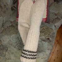 Ръчно плетени дамски чорапи 100% вълна, снимка 4 - Дамски чорапи - 35076776