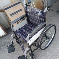 Нова ролаторна количка, нова инвалидна рингова количка в кашон, НЕразпечатана с 4 спирачки , снимка 6 - Инвалидни колички - 37818923