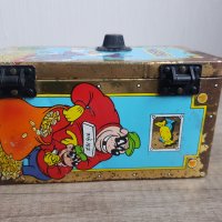 Стара метална кутия за бонбони на Nestle Disney Чичо Скрудж, снимка 6 - Колекции - 40717289